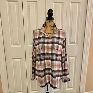 American Eagle Soft Long Sleeve Button-Down Shirt